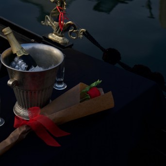 champagne and rose in gondola