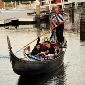 lady surprised by note in bottle