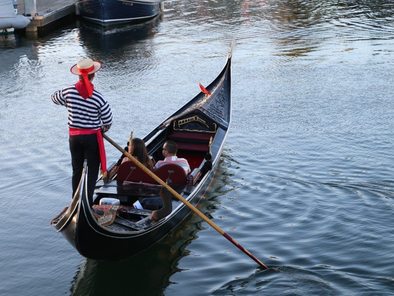 www.gondola.com www.gondola.com